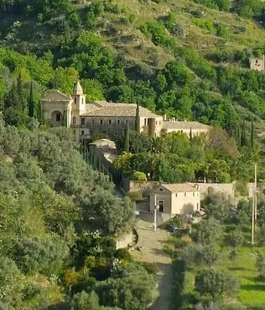 Casa Adamo Double View